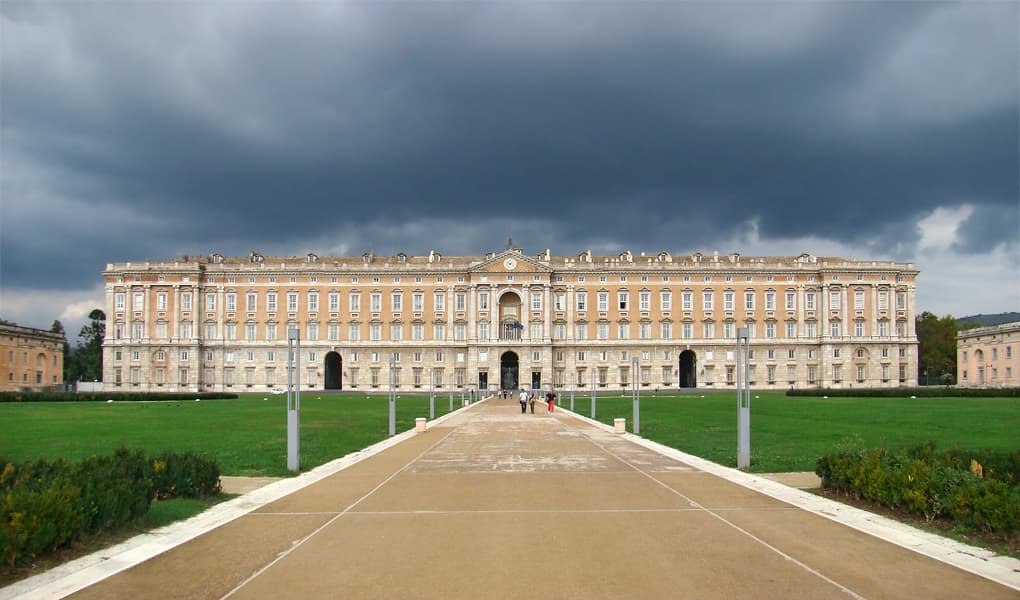 La Reggia di Caserta — la Versailles d'Italia, e oltre