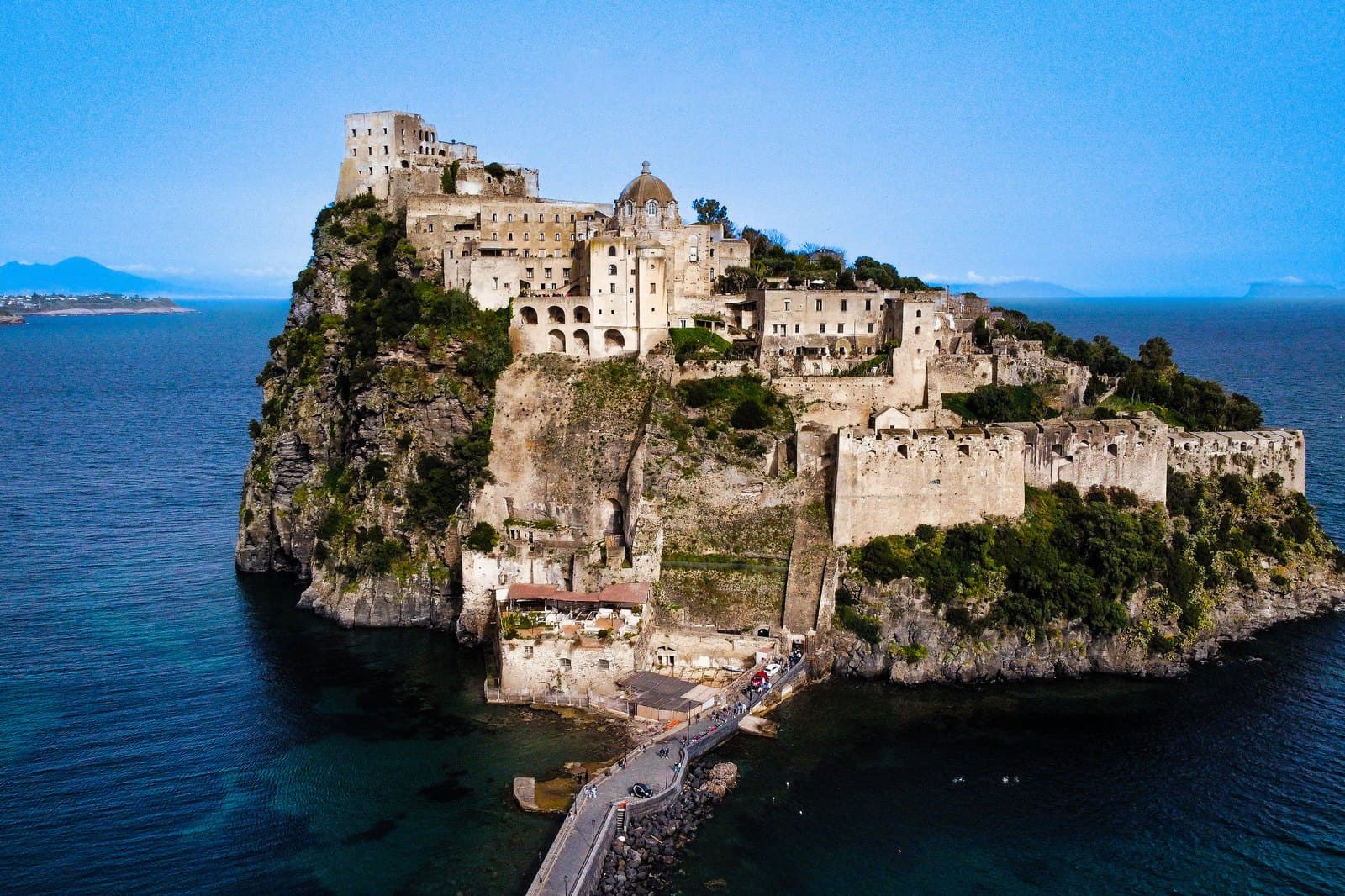 America's Cup Naples 2027: stay on Procida, Ischia or Capri, or in Sorrento