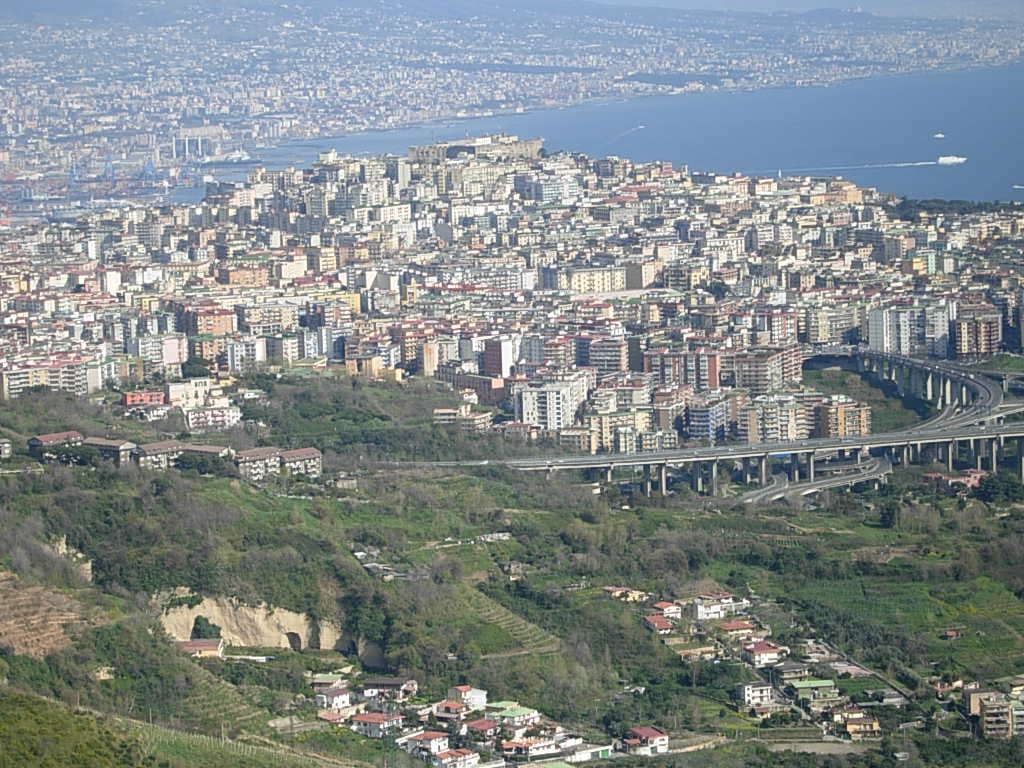 Su al Vomero — la valvola di sfogo della città